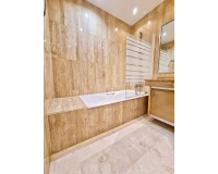 Resale - apartment - Marbella - Elviria