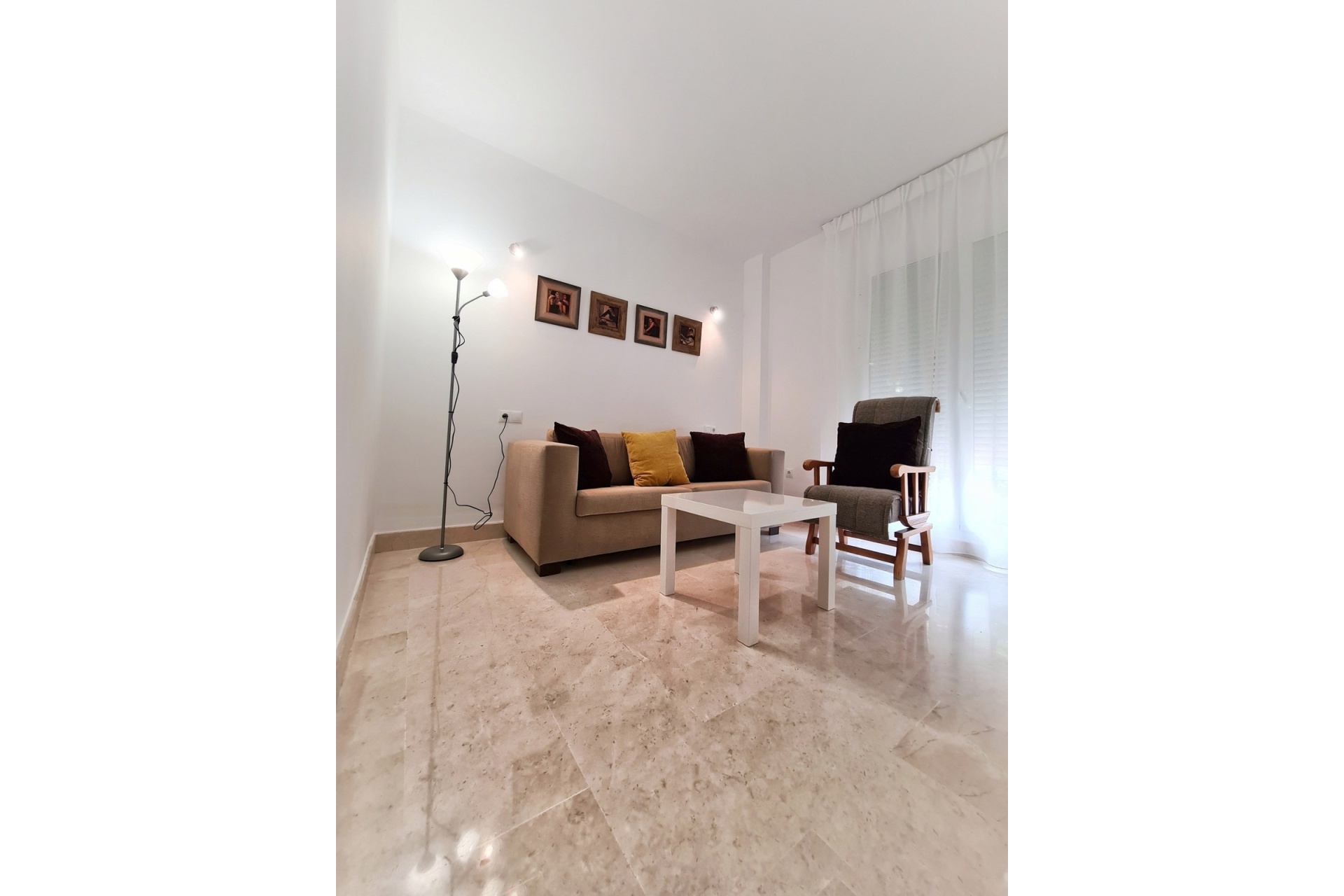 Resale - apartment - Marbella - Elviria