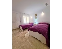 Resale - apartment - Marbella - Elviria