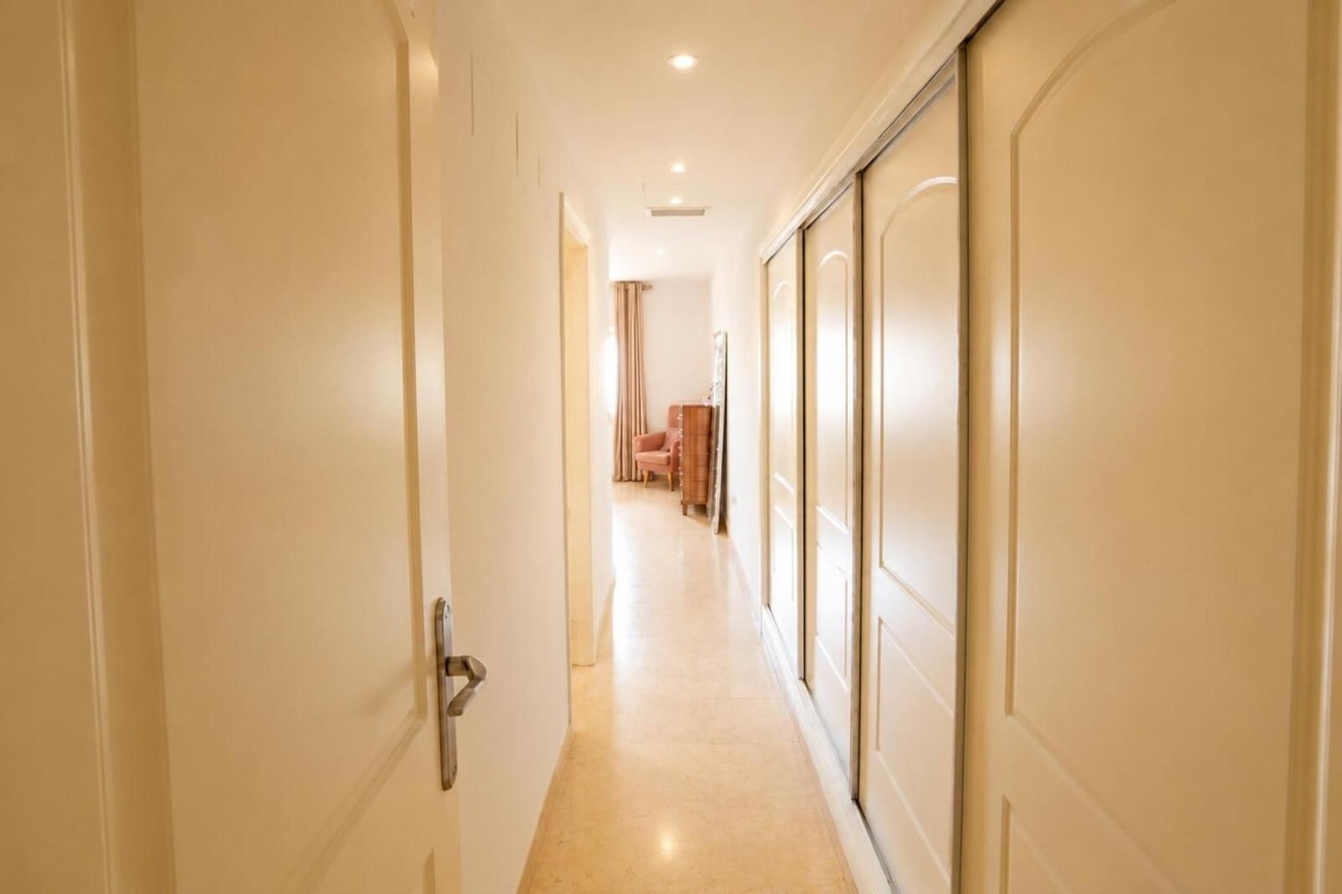 Resale - apartment - Marbella - Elviria