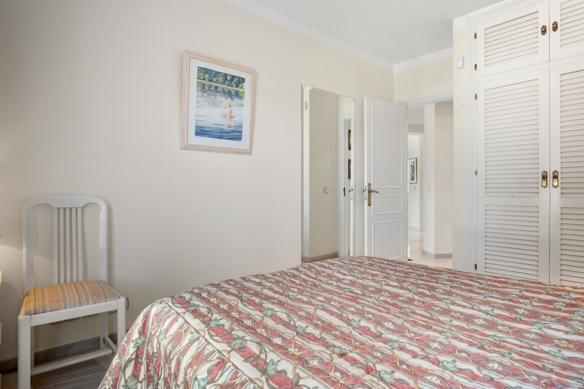 Resale - apartment - Marbella - Elviria