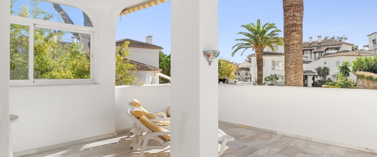 Resale - apartment - Marbella - Elviria
