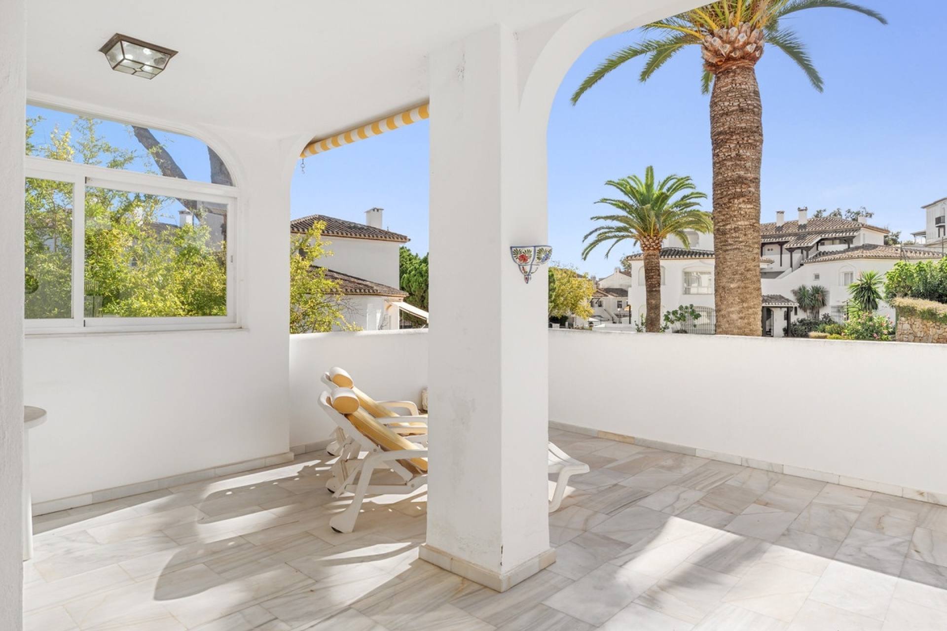 Resale - apartment - Marbella - Elviria