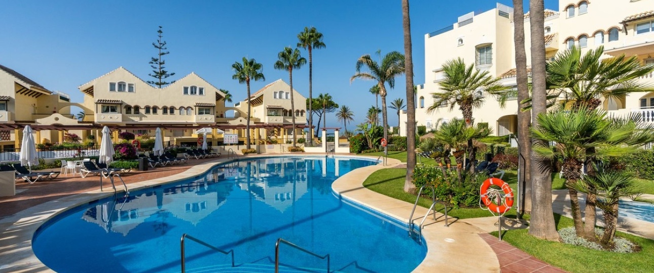 Resale - apartment - Marbella - Elviria