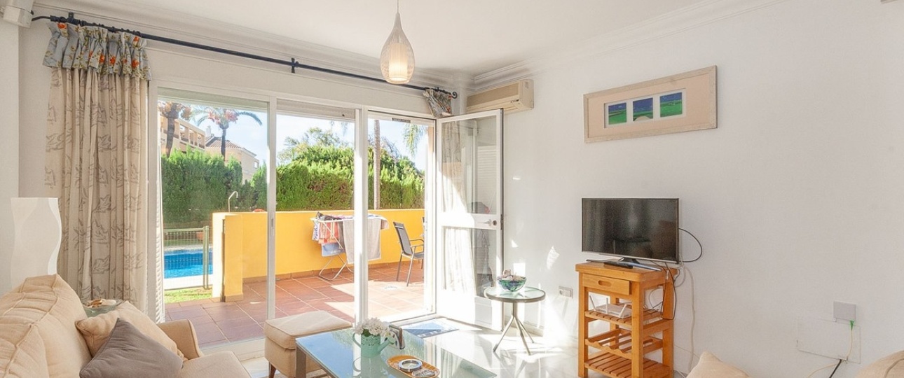 Resale - apartment - Marbella - Elviria