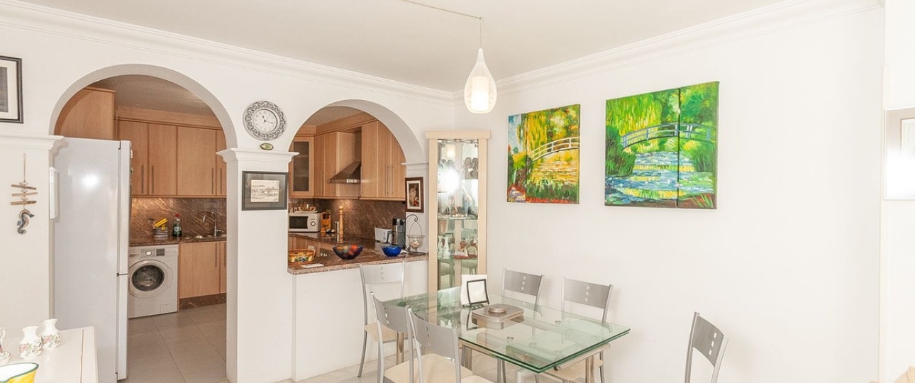 Resale - apartment - Marbella - Elviria