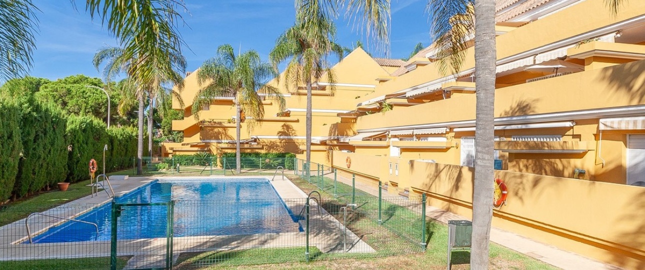 Resale - apartment - Marbella - Elviria
