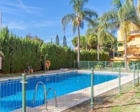 Resale - apartment - Marbella - Elviria