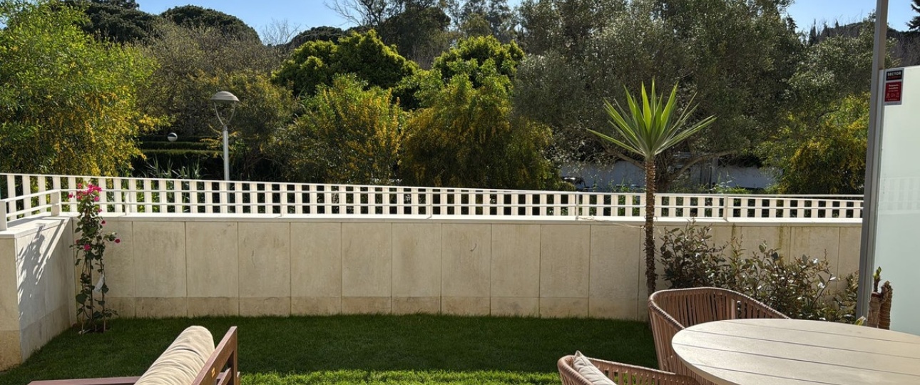 Resale - apartment - Marbella - Elviria