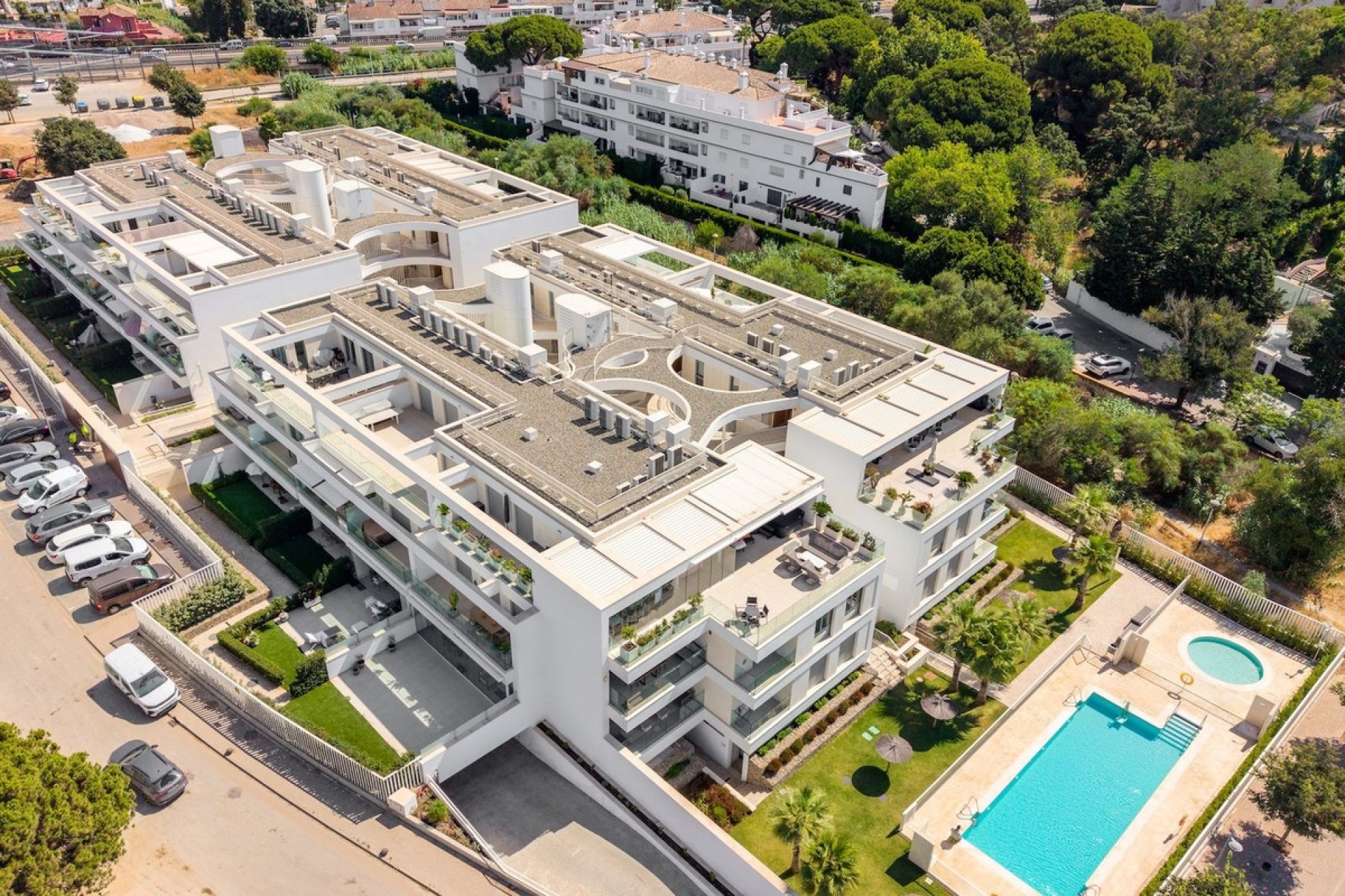Resale - apartment - Marbella - Elviria