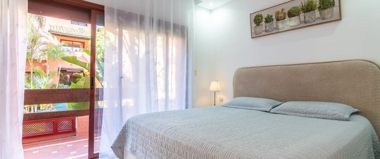 Resale - apartment - Marbella - Elviria