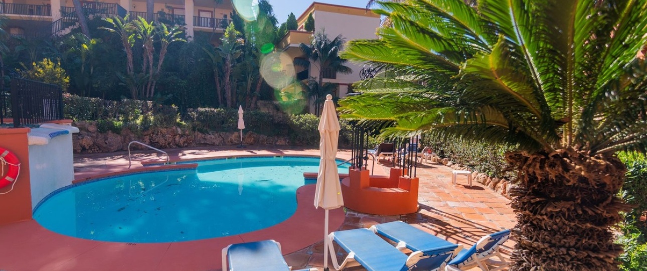 Resale - apartment - Marbella - Elviria