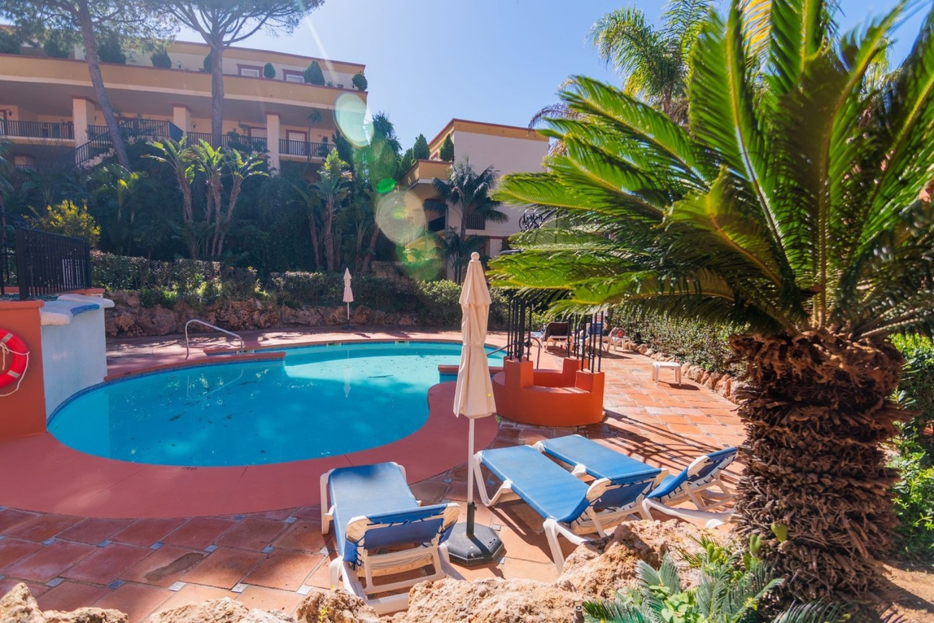 Resale - apartment - Marbella - Elviria