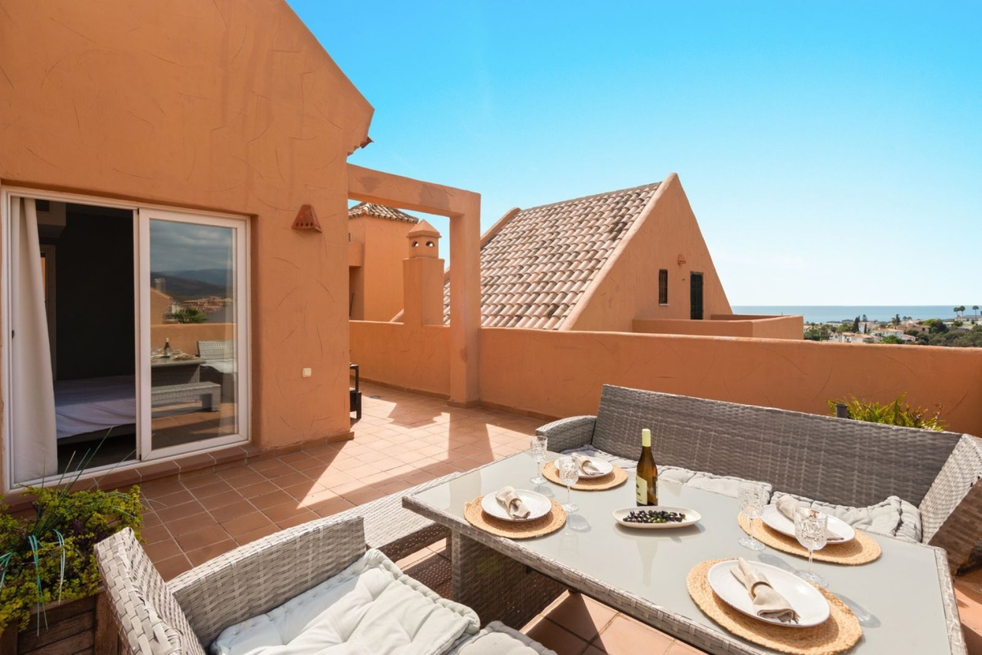 Resale - apartment - Marbella - Elviria