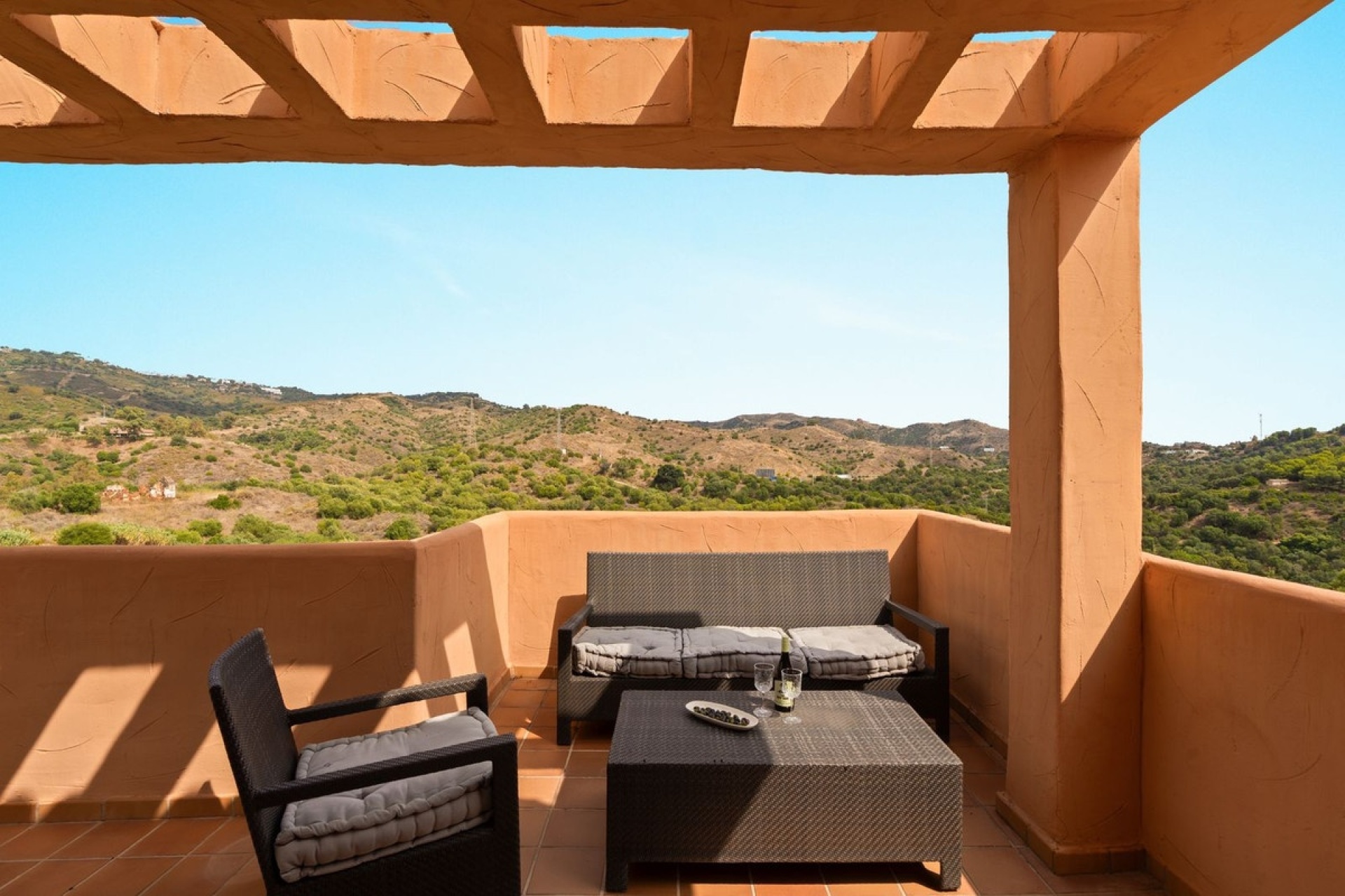 Resale - apartment - Marbella - Elviria