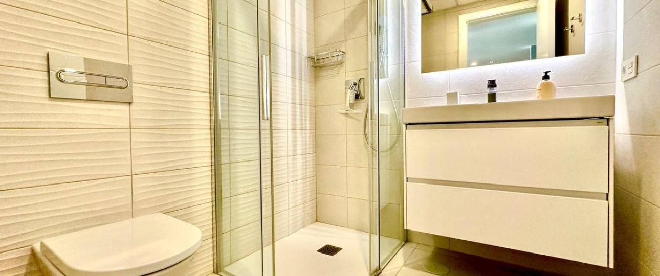 Resale - apartment - Marbella - Elviria