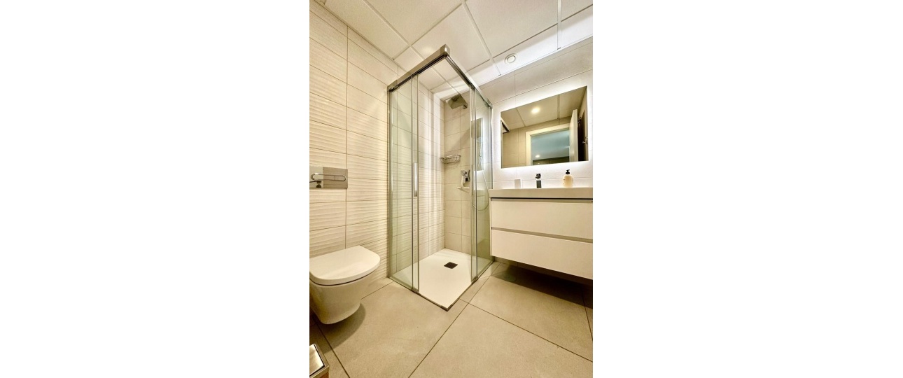 Resale - apartment - Marbella - Elviria