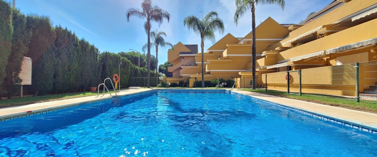 Resale - apartment - Marbella - Elviria