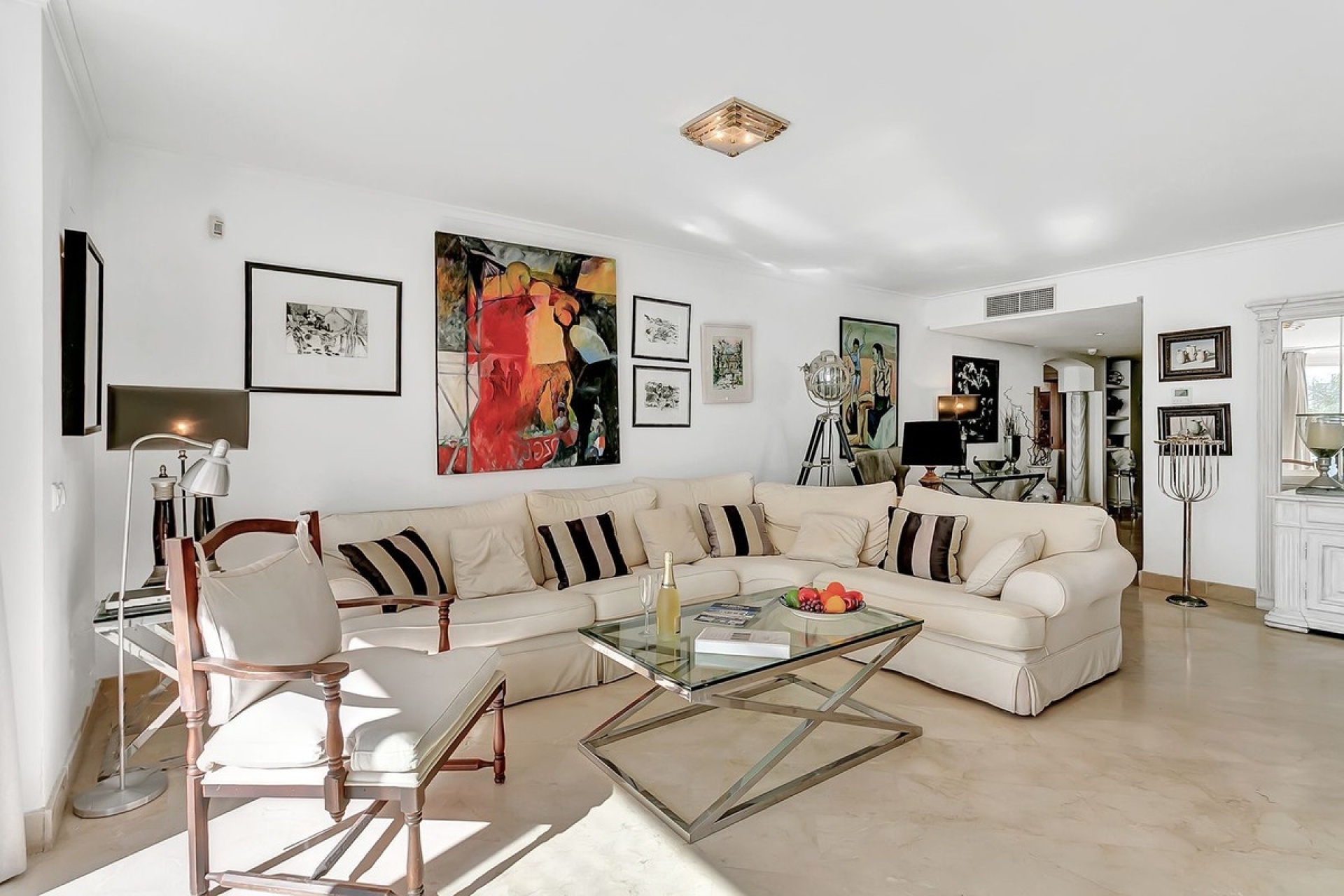 Resale - apartment - Marbella - Elviria