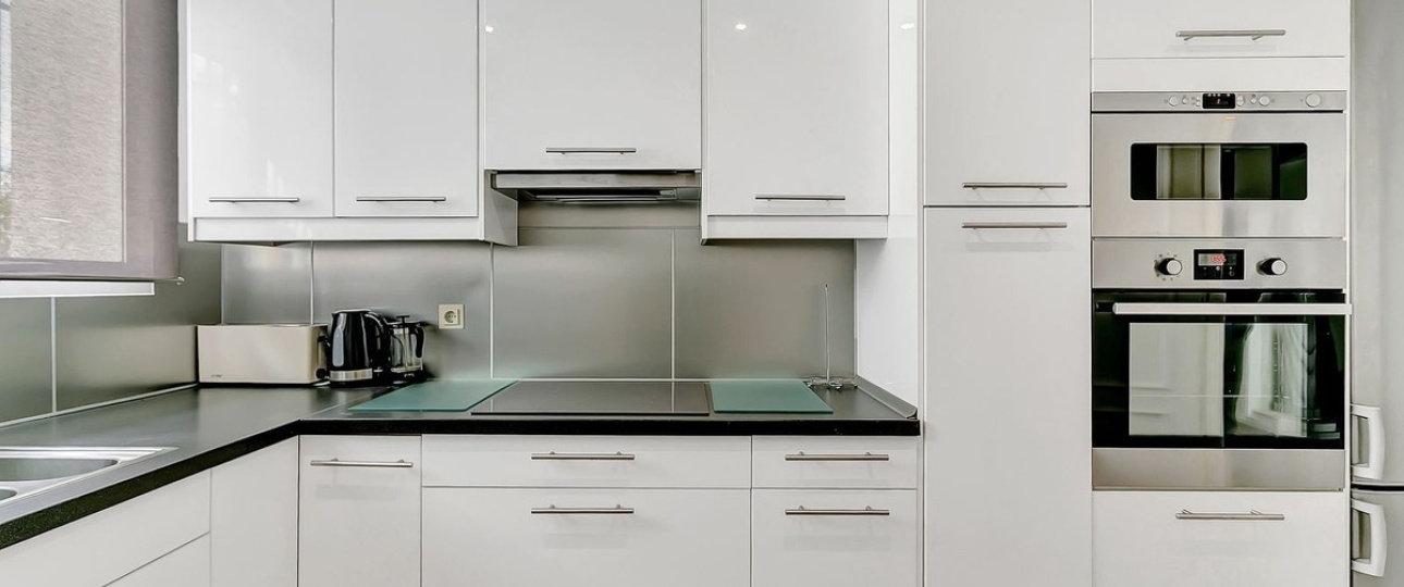 Resale - apartment - Marbella - Elviria