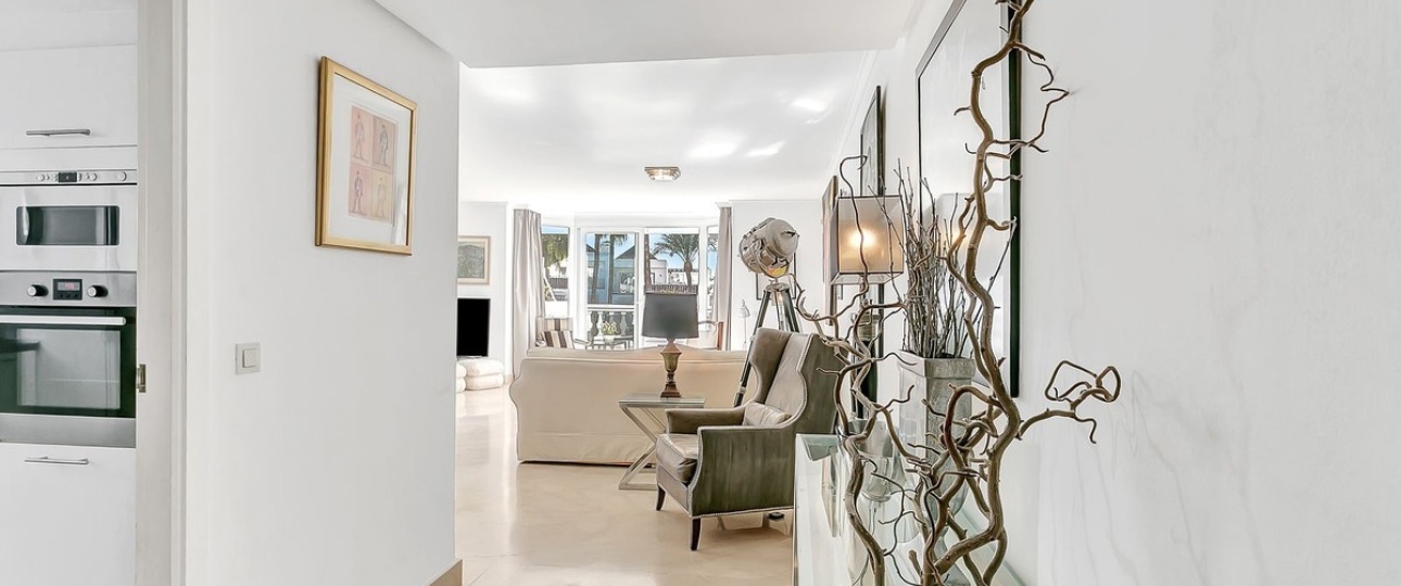 Resale - apartment - Marbella - Elviria