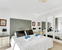 Resale - apartment - Marbella - Elviria