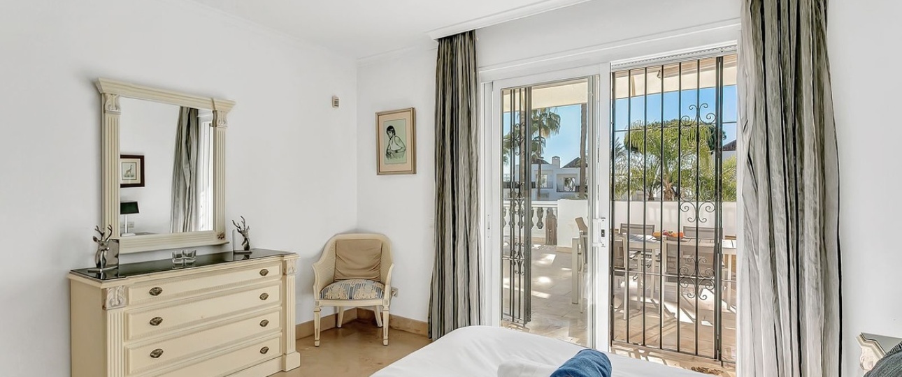 Resale - apartment - Marbella - Elviria