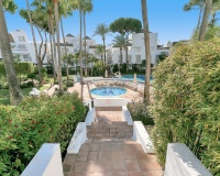 Resale - apartment - Marbella - Elviria