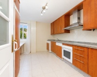 Resale - apartment - Marbella - Elviria