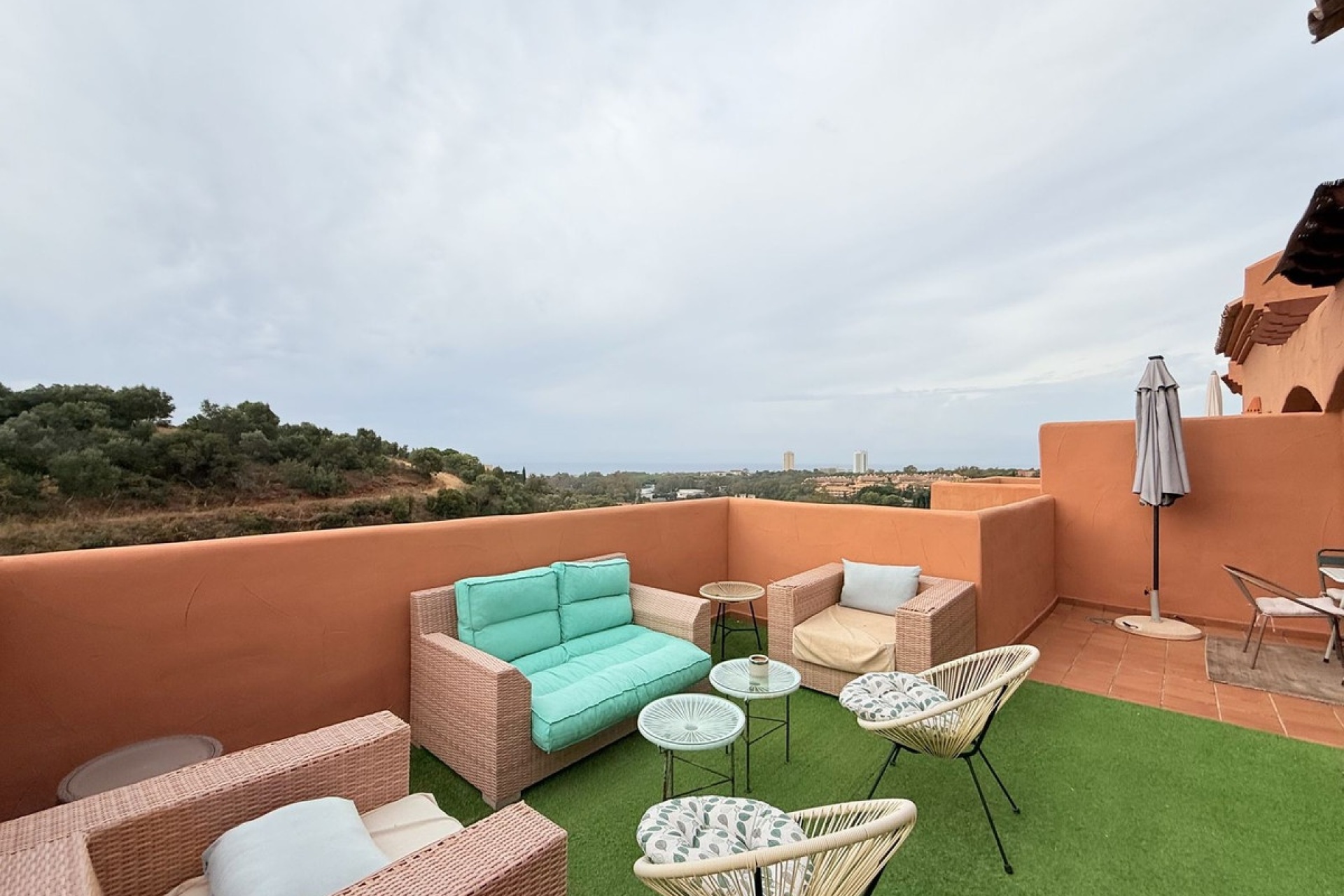 Resale - apartment - Marbella - Elviria