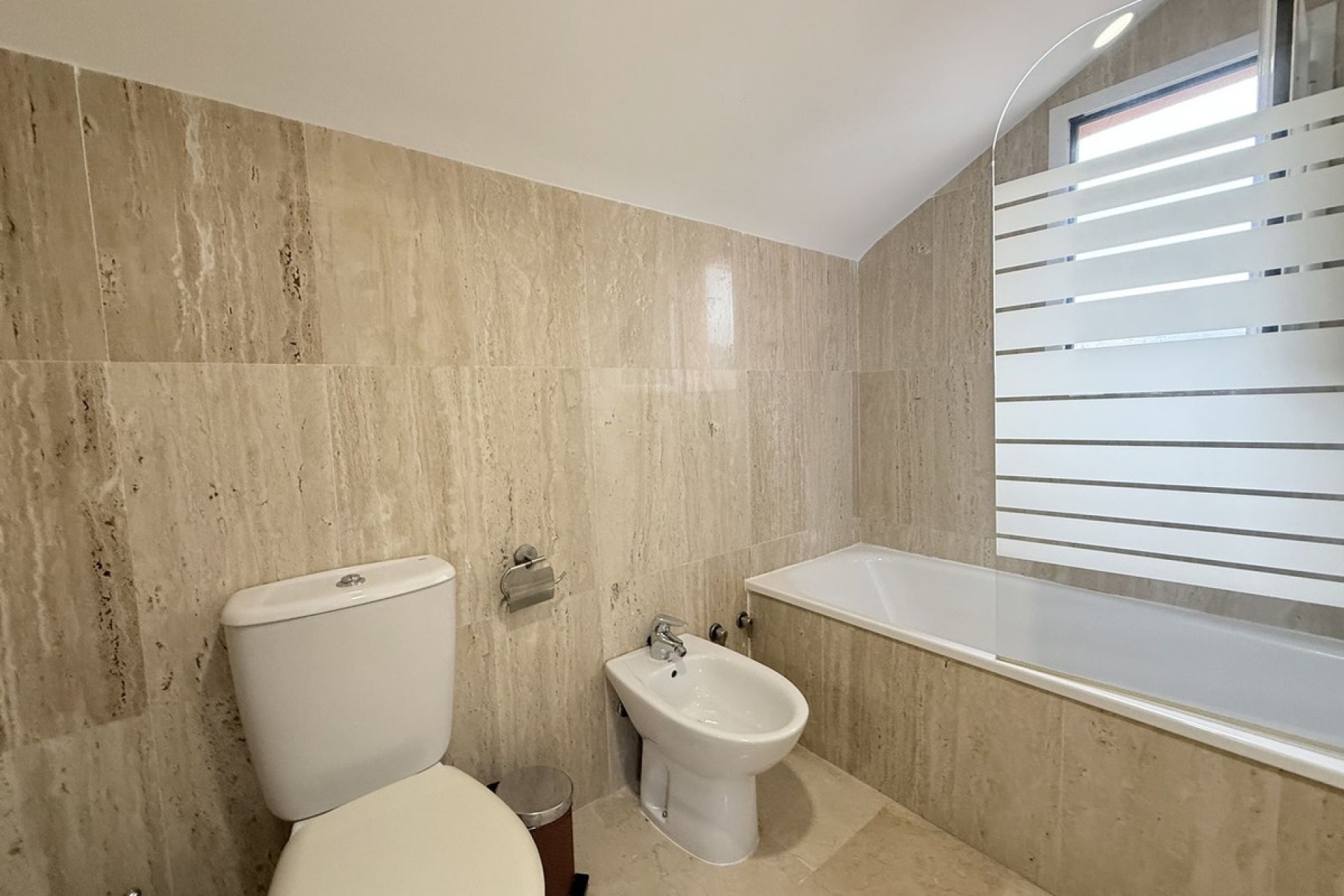Resale - apartment - Marbella - Elviria