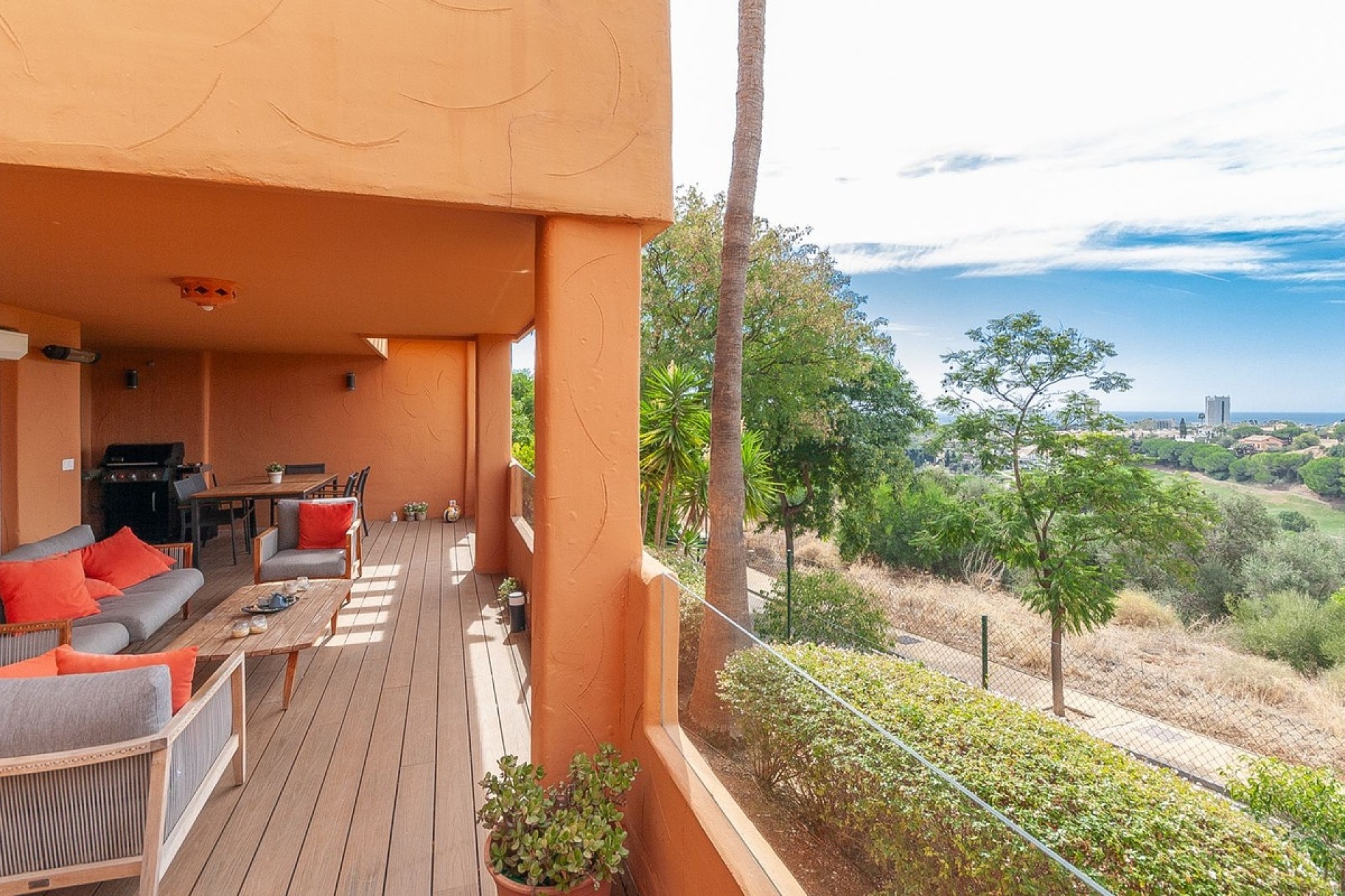 Resale - apartment - Marbella - Elviria