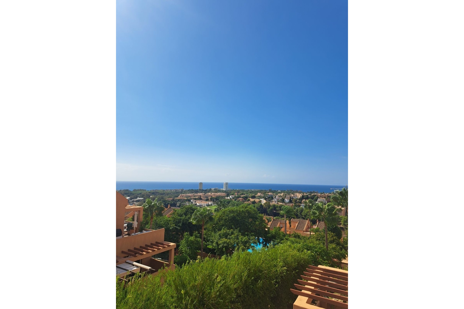 Resale - apartment - Marbella - Elviria