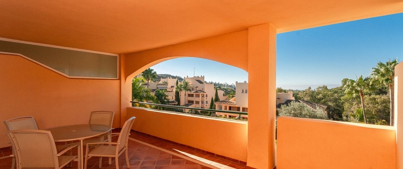 Resale - apartment - Marbella - Elviria