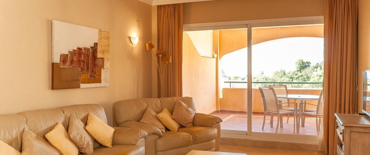 Resale - apartment - Marbella - Elviria