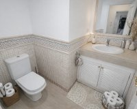 Resale - apartment - Marbella - Elviria
