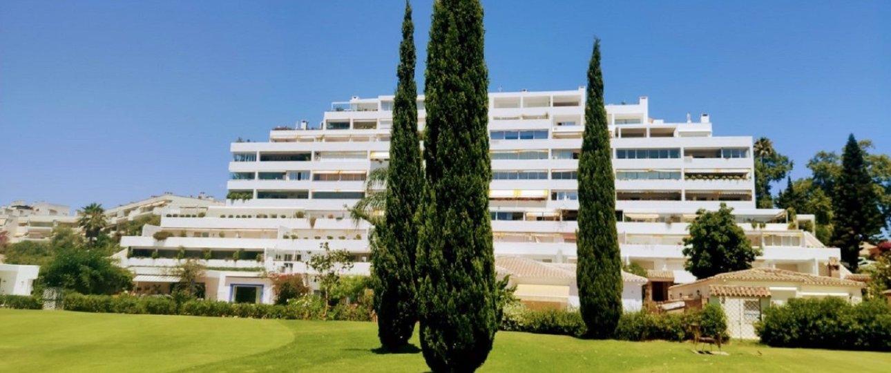 Resale - apartment - Marbella - Guadalmina Alta