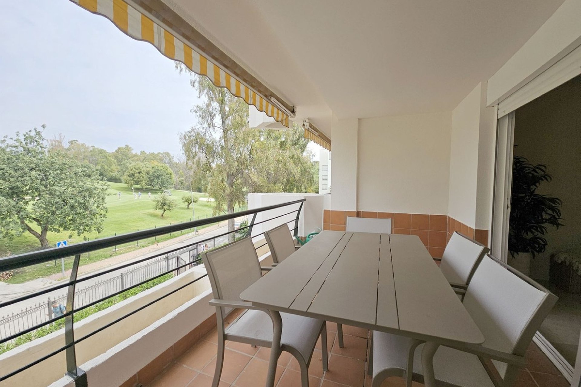 Resale - apartment - Marbella - Guadalmina Alta