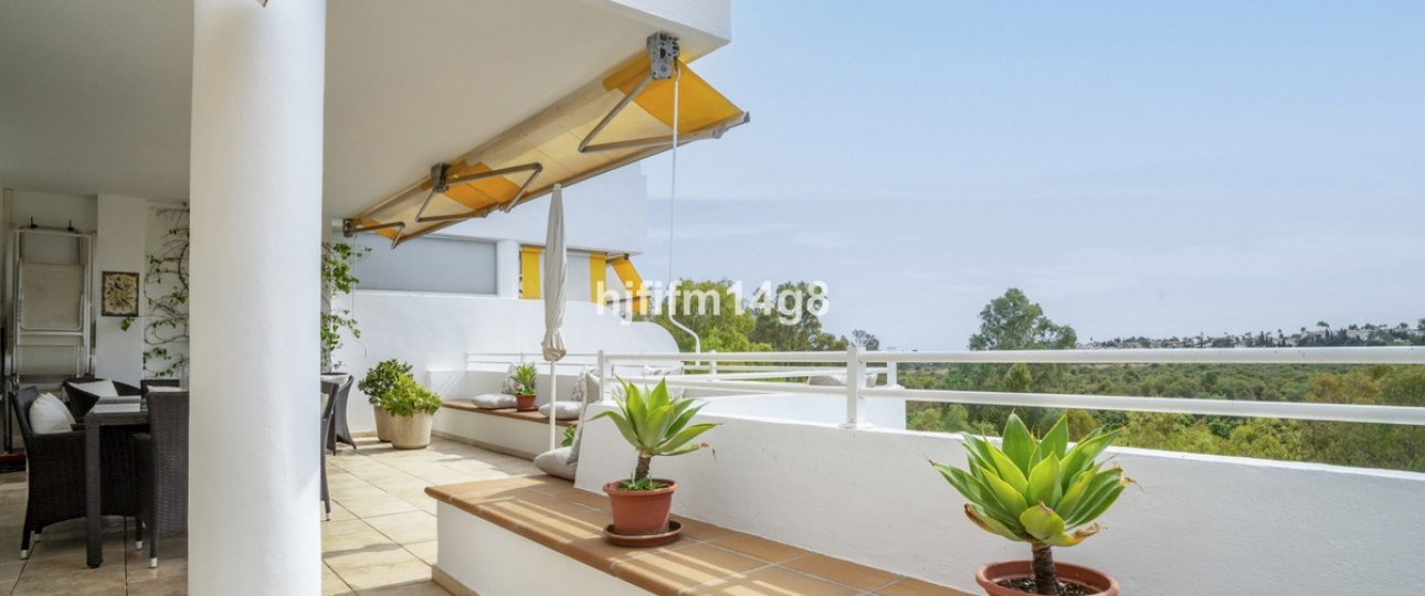 Resale - apartment - Marbella - Guadalmina Alta
