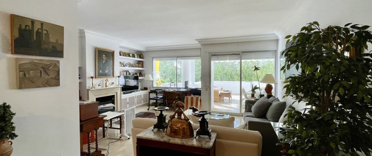 Resale - apartment - Marbella - Guadalmina Alta