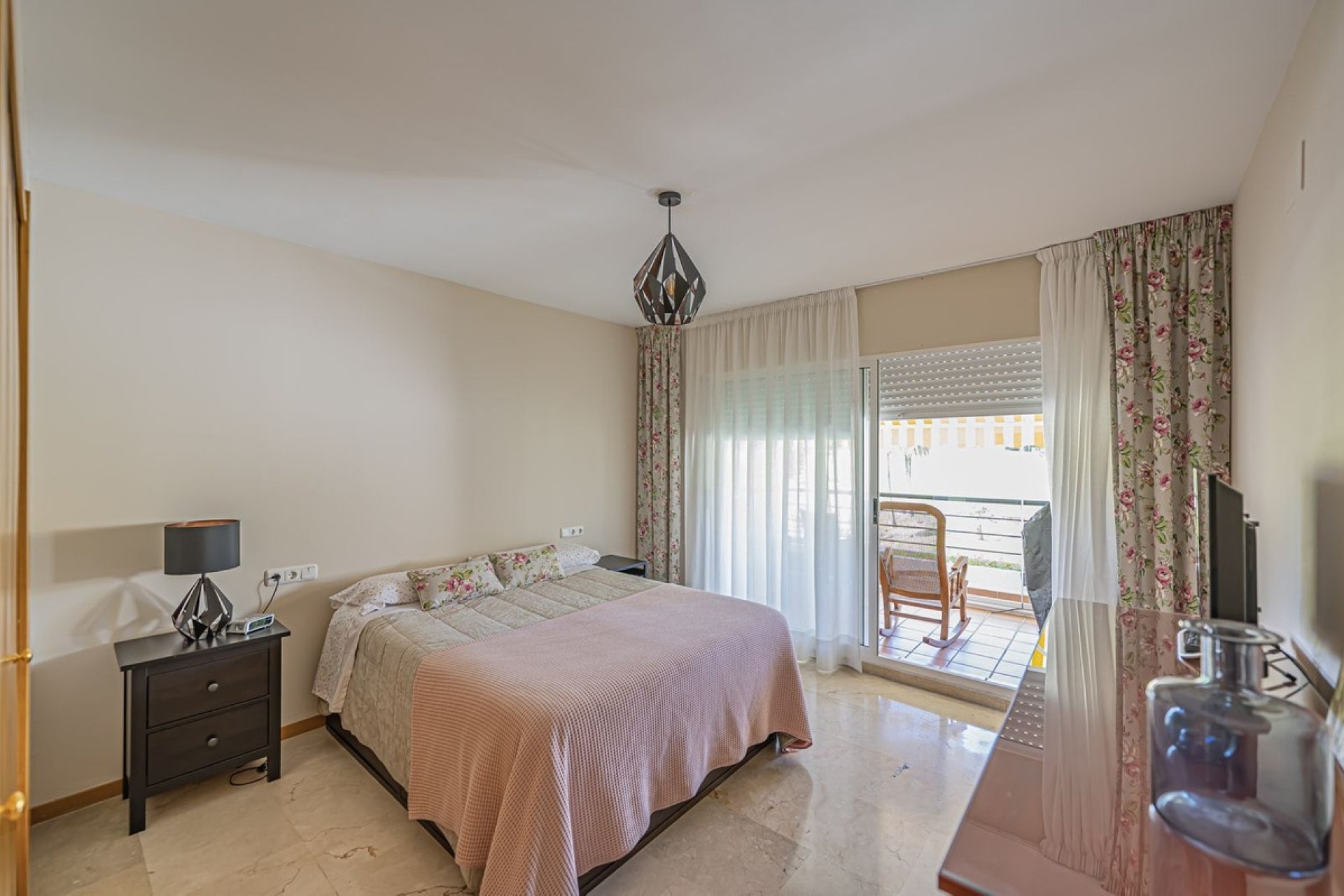 Resale - apartment - Marbella - Guadalmina Alta
