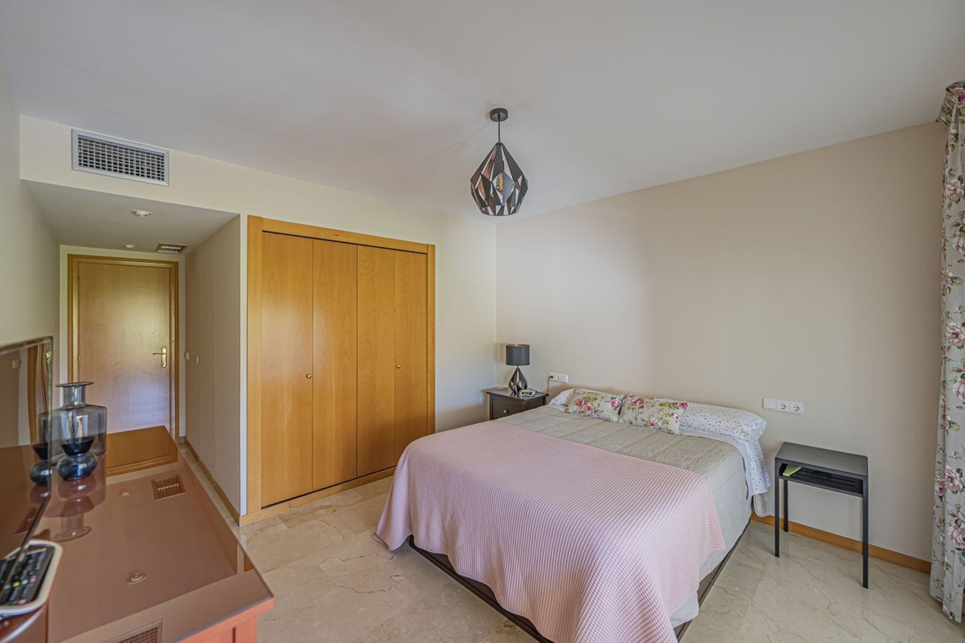Resale - apartment - Marbella - Guadalmina Alta
