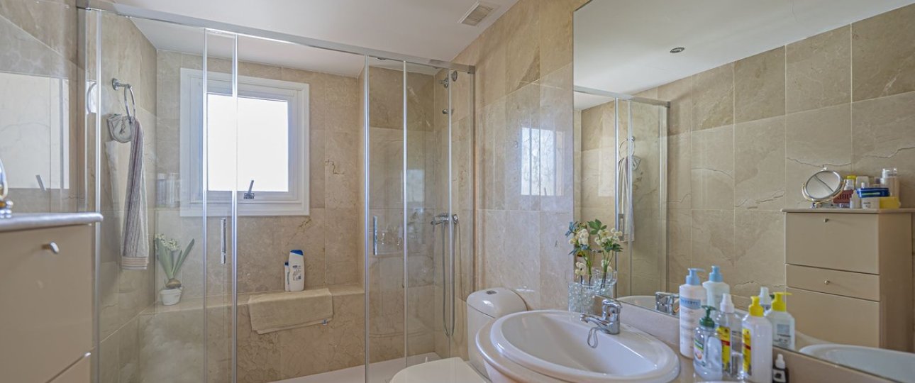 Resale - apartment - Marbella - Guadalmina Alta