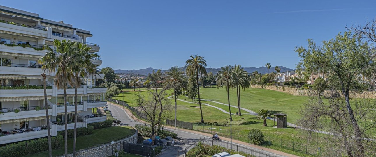 Resale - apartment - Marbella - Guadalmina Alta