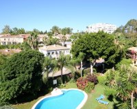 Resale - apartment - Marbella - Guadalmina Alta