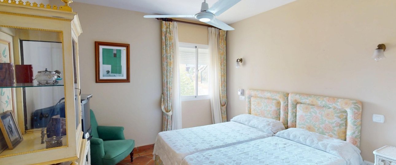 Resale - apartment - Marbella - Guadalmina Alta