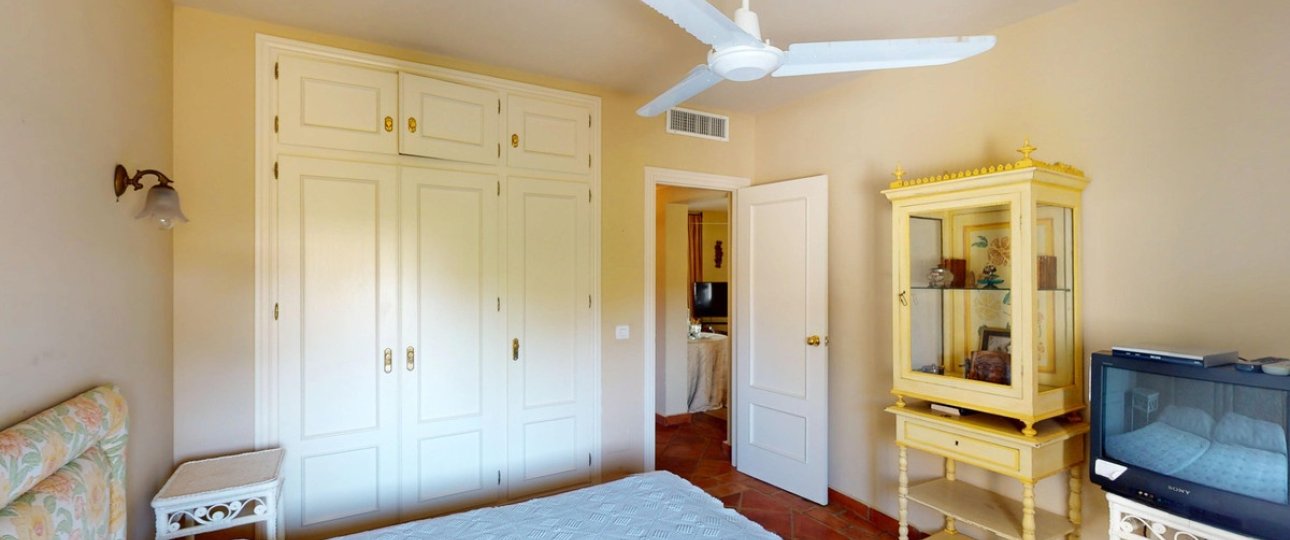 Resale - apartment - Marbella - Guadalmina Alta