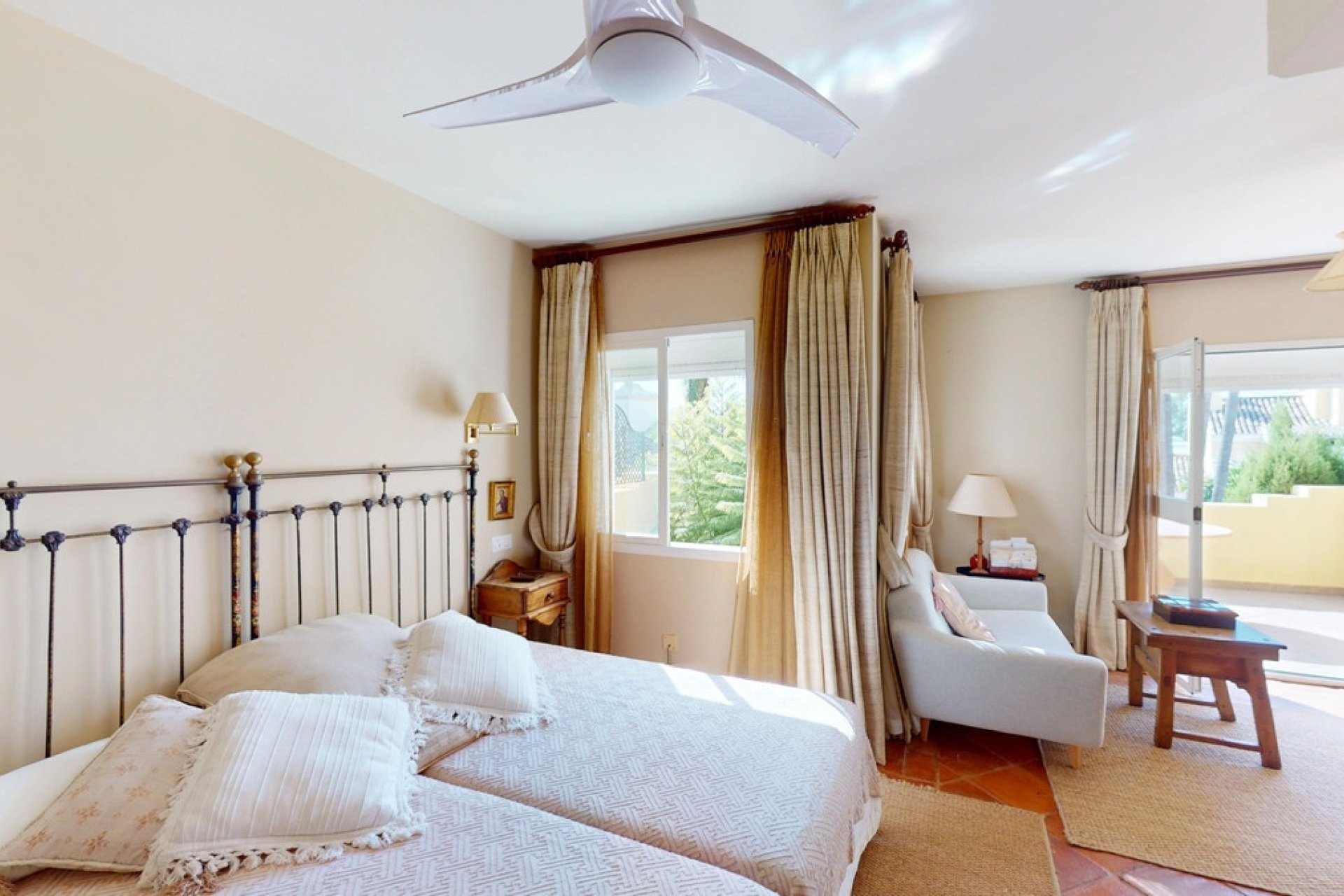 Resale - apartment - Marbella - Guadalmina Alta