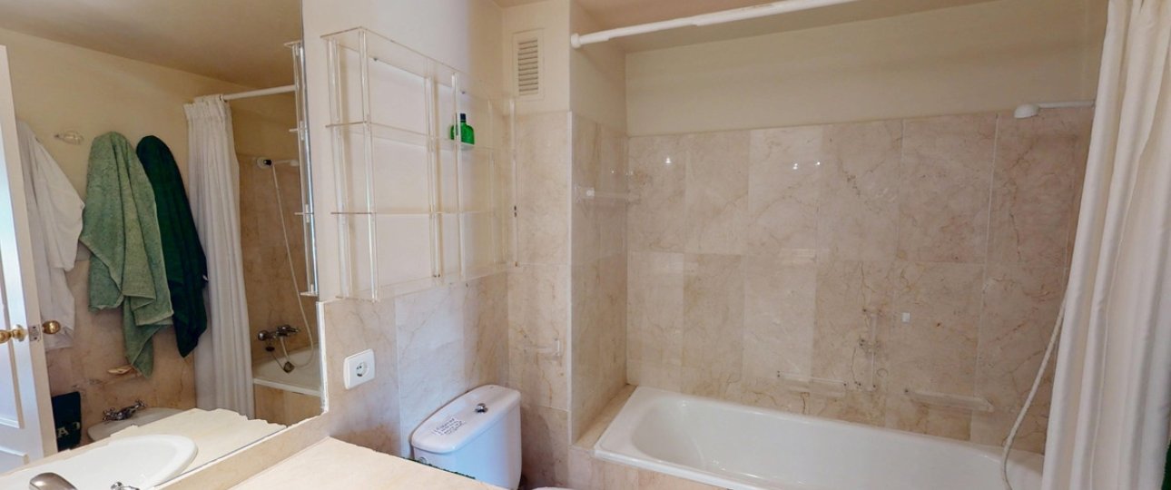 Resale - apartment - Marbella - Guadalmina Alta