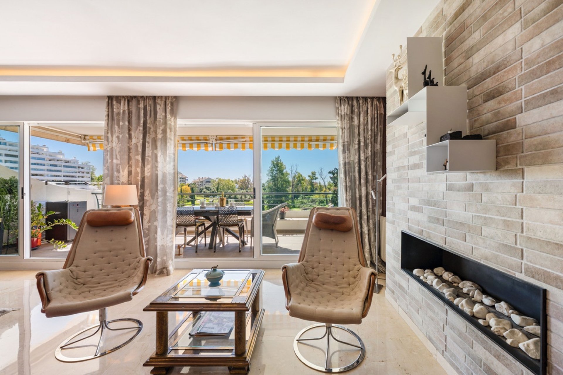 Resale - apartment - Marbella - Guadalmina Alta
